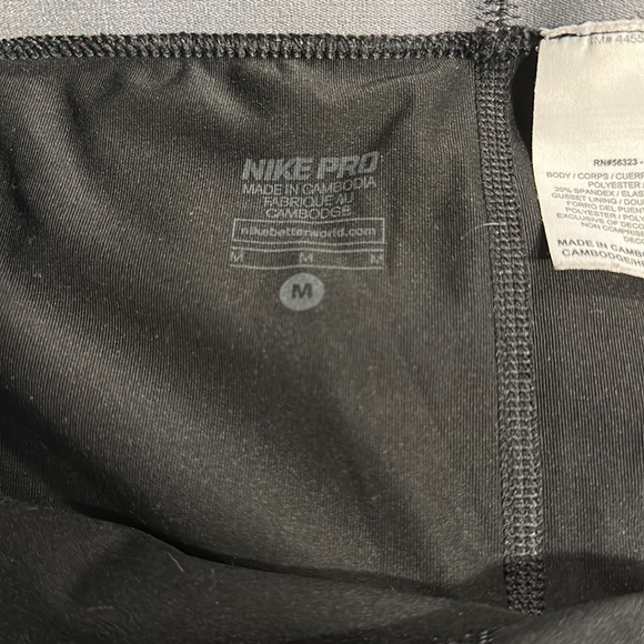 Nike Pro shorts - Picture 3 of 3